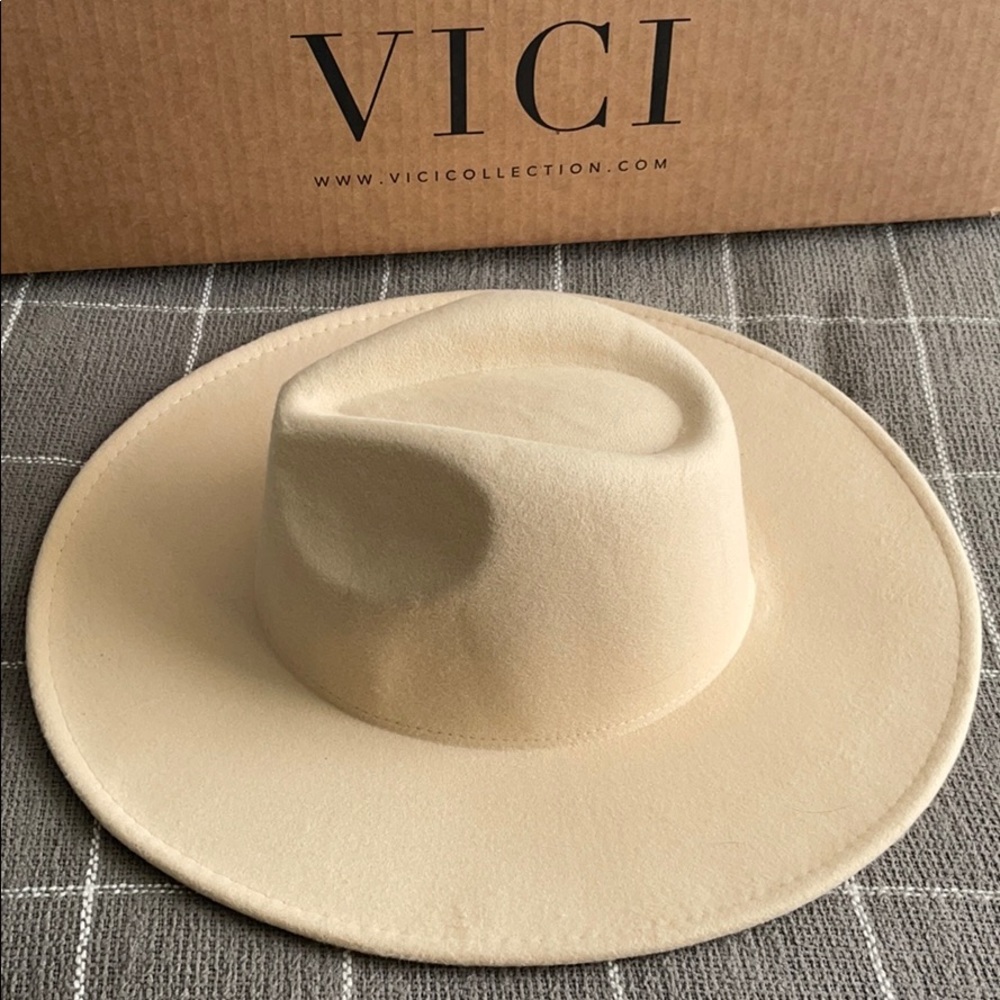 VICI Wide Brimmed Hat (Rocky Mountain - Beige)